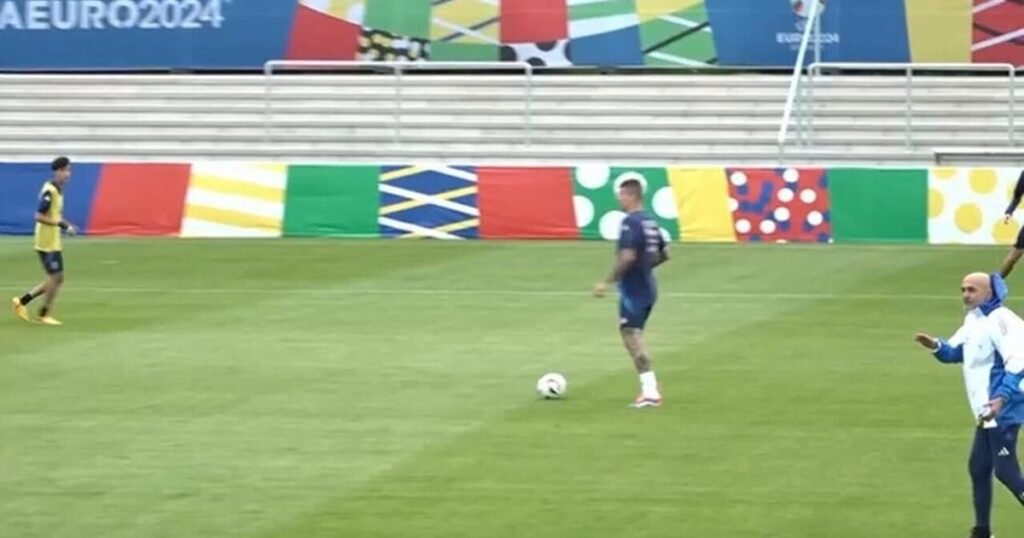 Italy back at training morning after first win | Sports