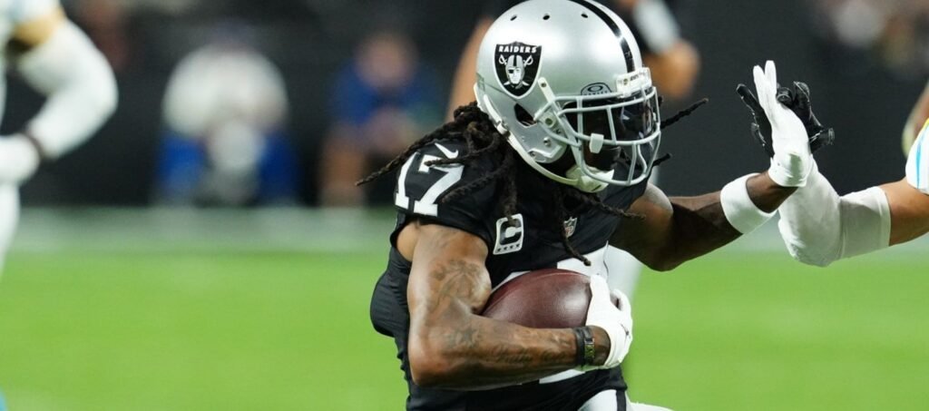 4 Fantasy Football Best Ball Draft Targets: DraftKings (2024)