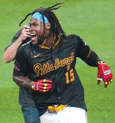 Pirates rally back in bottom of 10th | News, Sports, Jobs